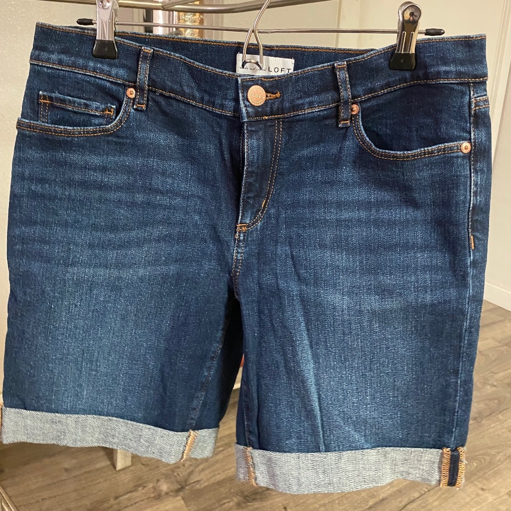 NEW Loft Denim Shorts Size 28/6